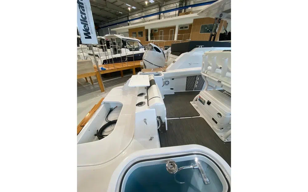 slider 25 Wellcraft Fisherman 242