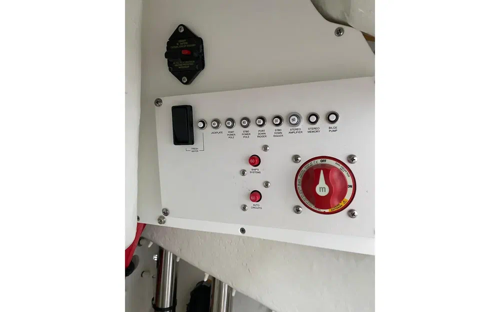 slider 31 Wellcraft Fisherman 242