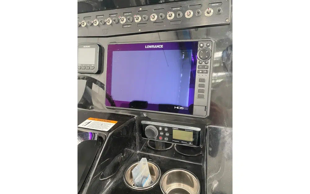 slider 32 Wellcraft Fisherman 242