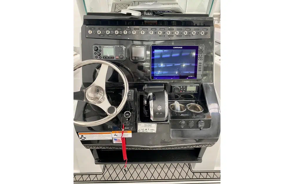 slider 5 Wellcraft Fisherman 242