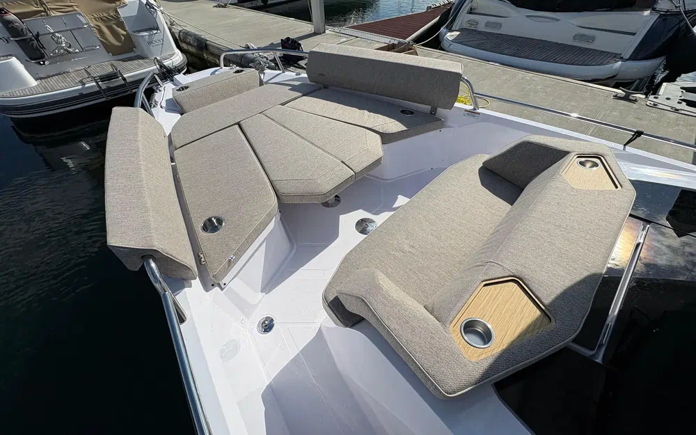 slider 12 Axopar 29 XC CROSS CABIN