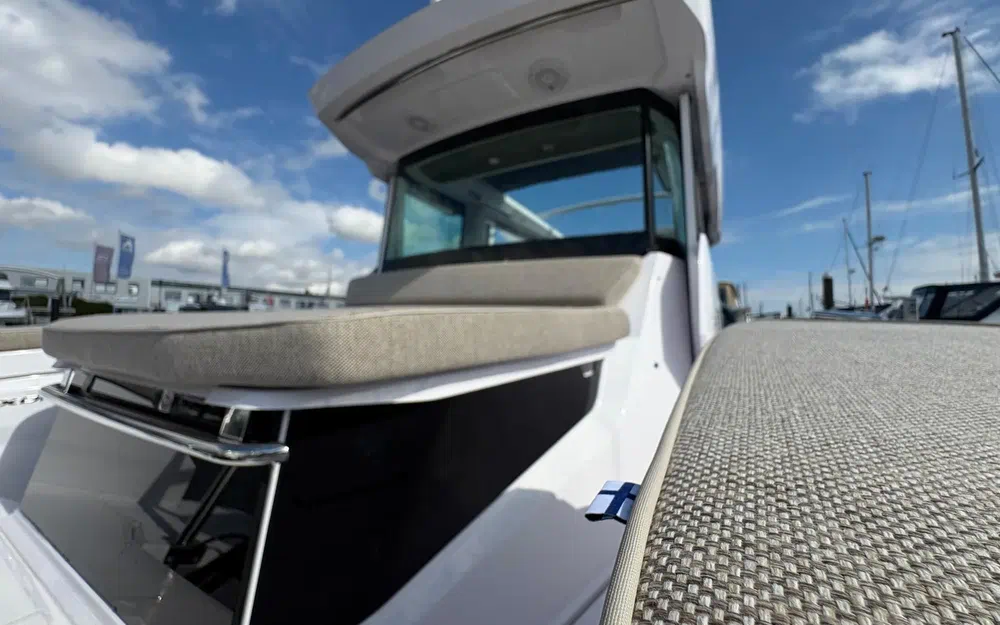 slider 2 Axopar 29 XC CROSS CABIN