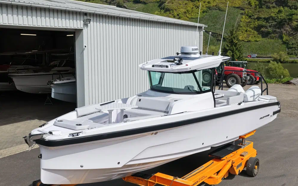 slider 2 Axopar 29 CCX