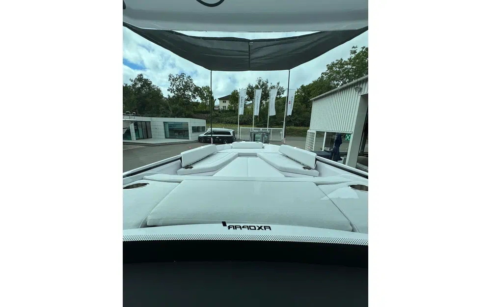 slider 4 Axopar 29 CCX