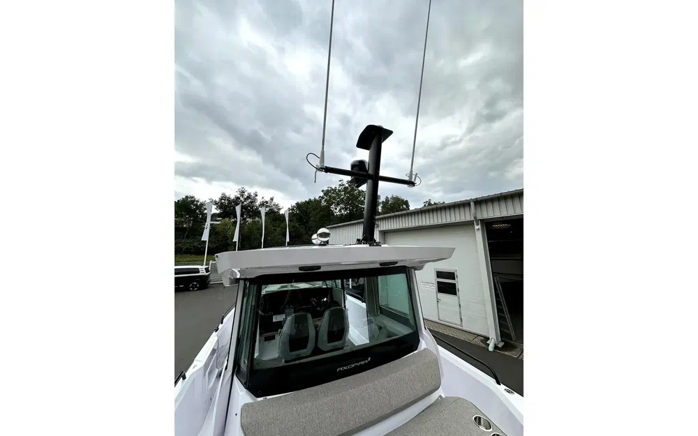 slider 10 Axopar 29 XC CROSS CABIN