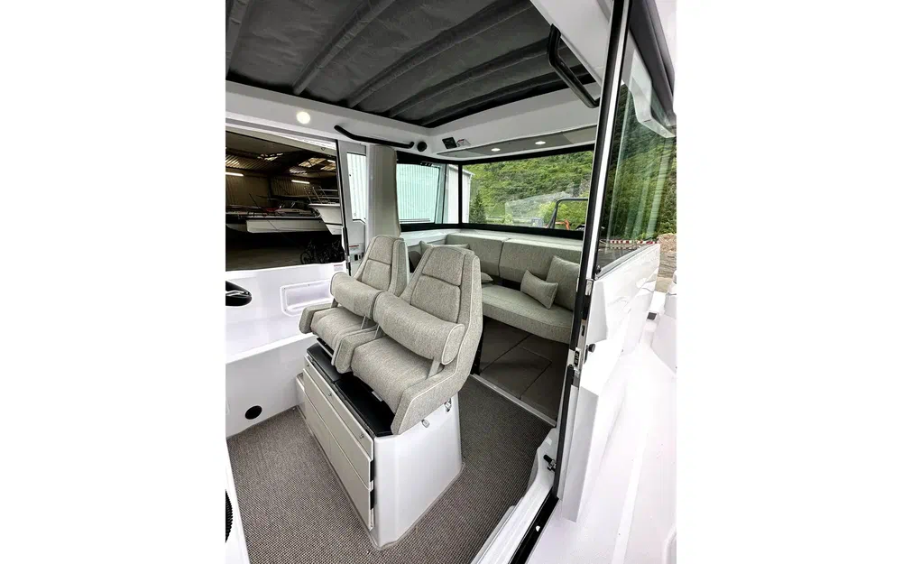slider 15 Axopar 29 XC CROSS CABIN