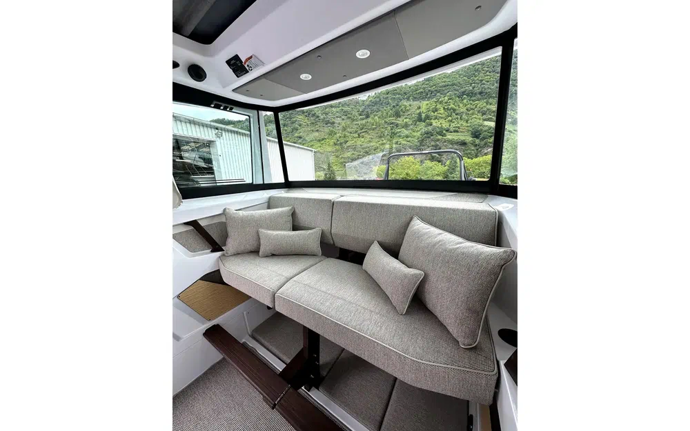 slider 16 Axopar 29 XC CROSS CABIN