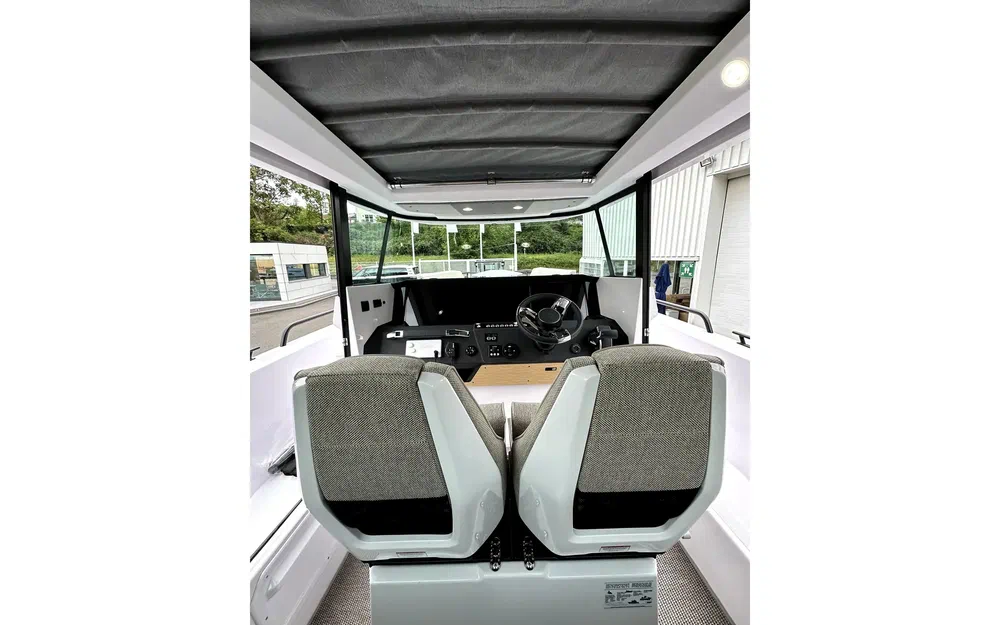 slider 23 Axopar 29 XC CROSS CABIN