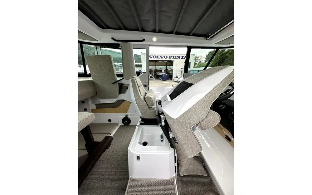 slider 28 Axopar 29 XC CROSS CABIN