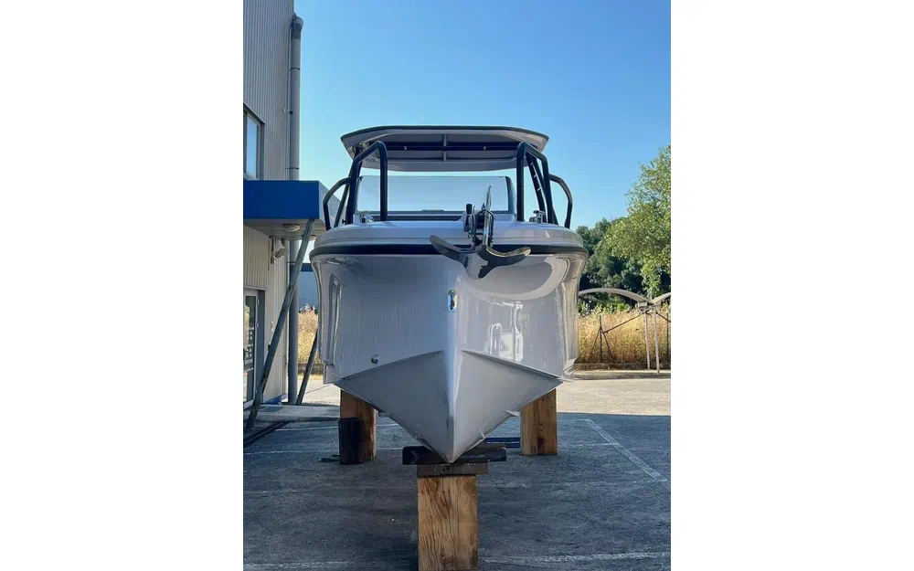 slider 4 Axopar 25 Cross Top