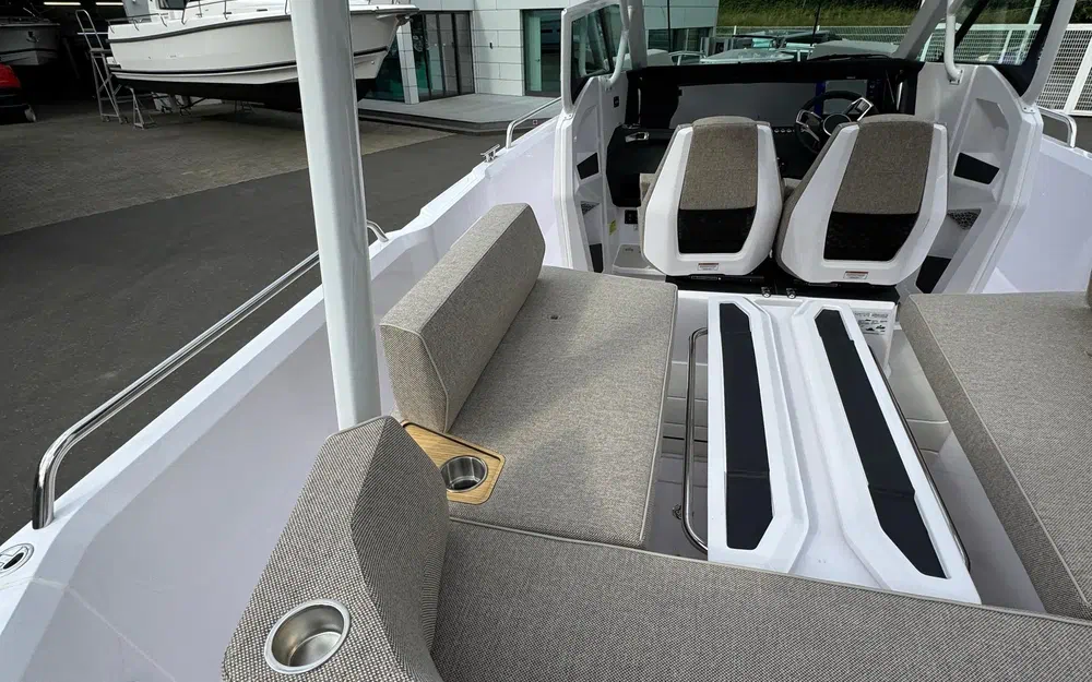 slider 11 Axopar 29 Sun Top