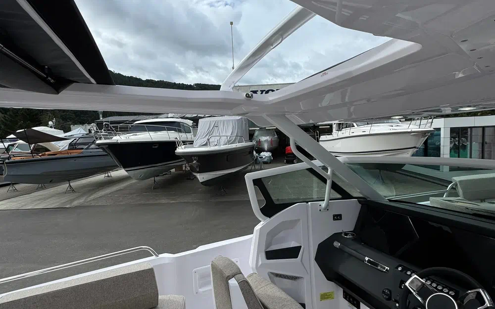 slider 17 Axopar 29 Sun Top