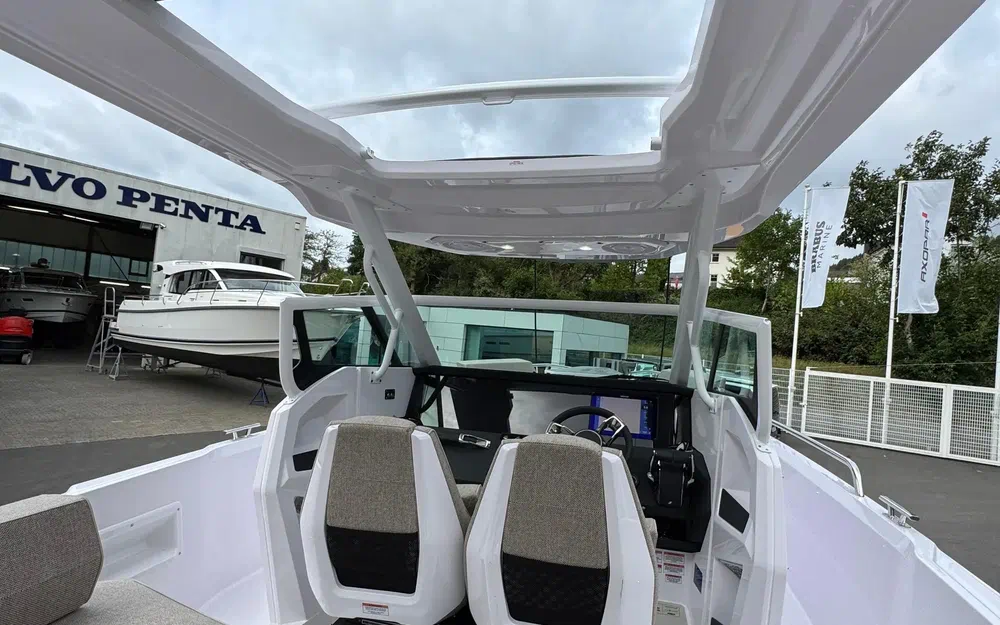 slider 18 Axopar 29 Sun Top