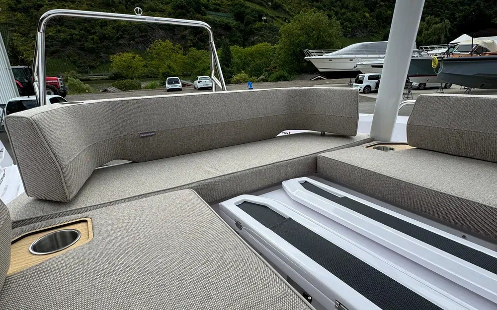 slider 20 Axopar 29 Sun Top