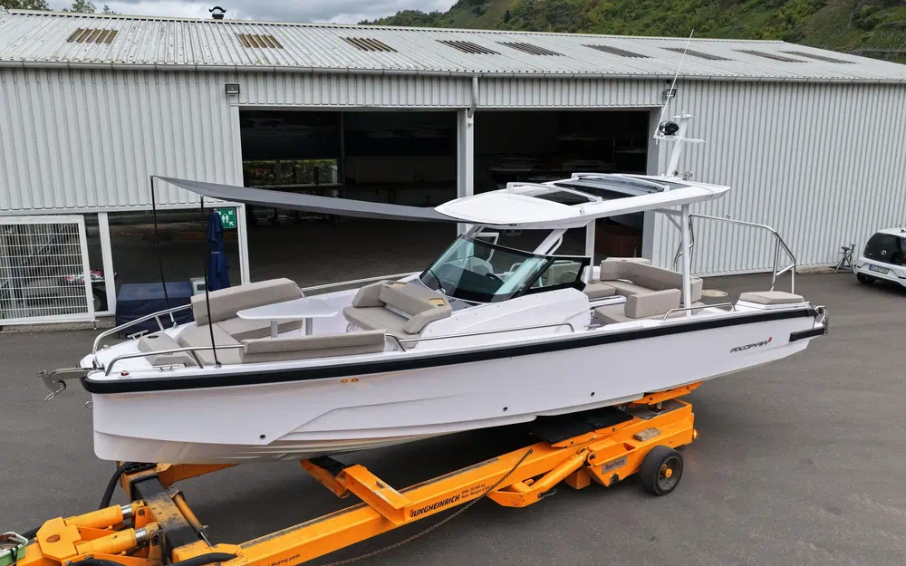 slider 2 Axopar 29 Sun Top