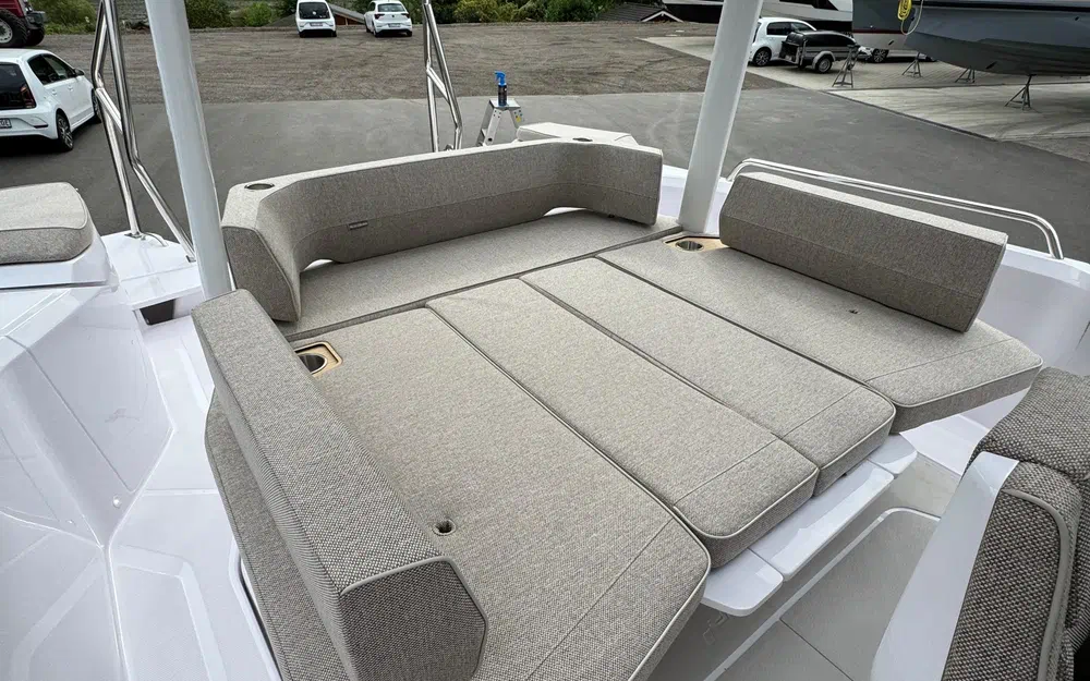 slider 33 Axopar 29 Sun Top