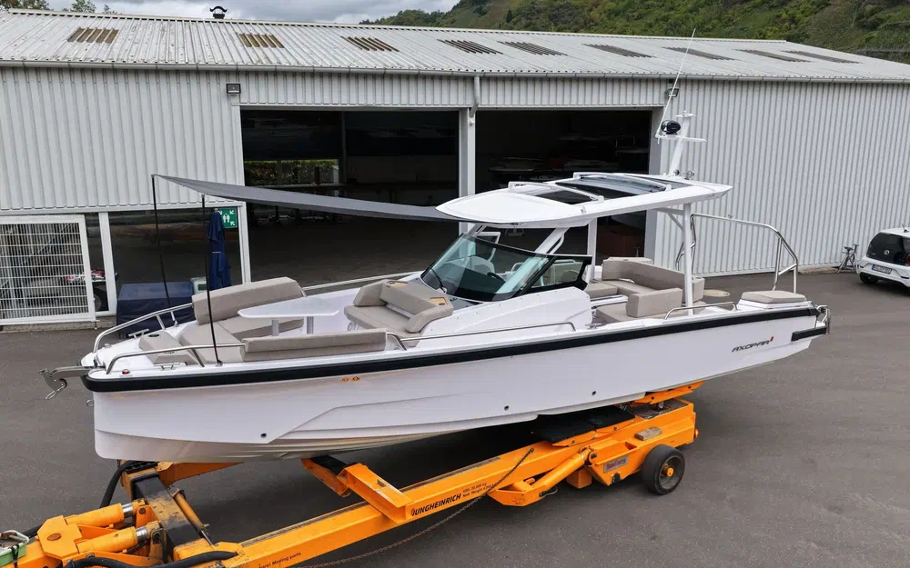 slider 3 Axopar 29 Sun Top