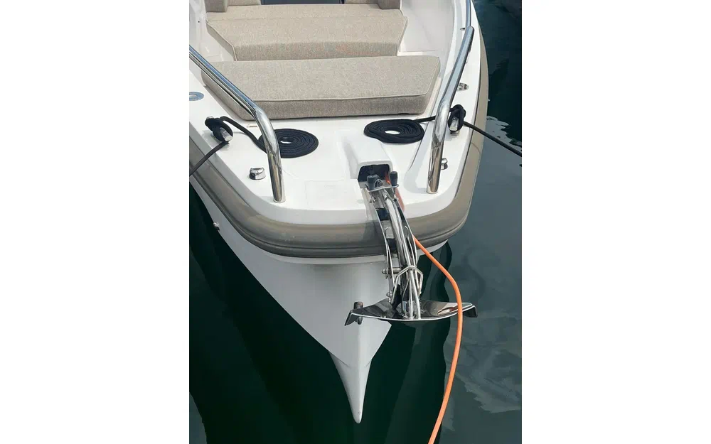 slider 12 Axopar 37 ST