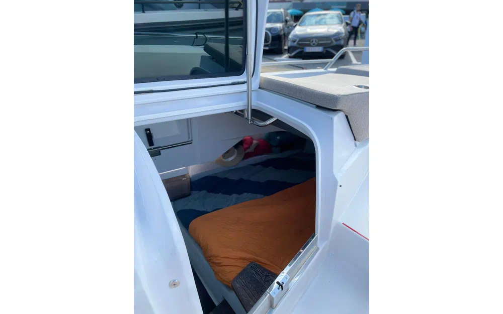 slider 16 Axopar 37 ST