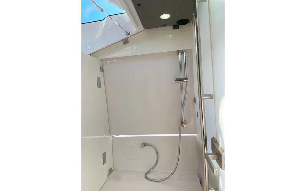 slider 17 Axopar 37 ST