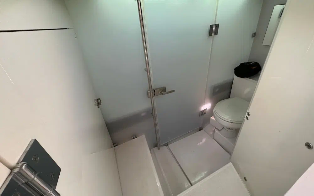 slider 8 Axopar 37 ST