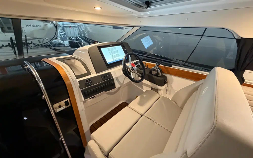 slider 20 Aquador 28 HT