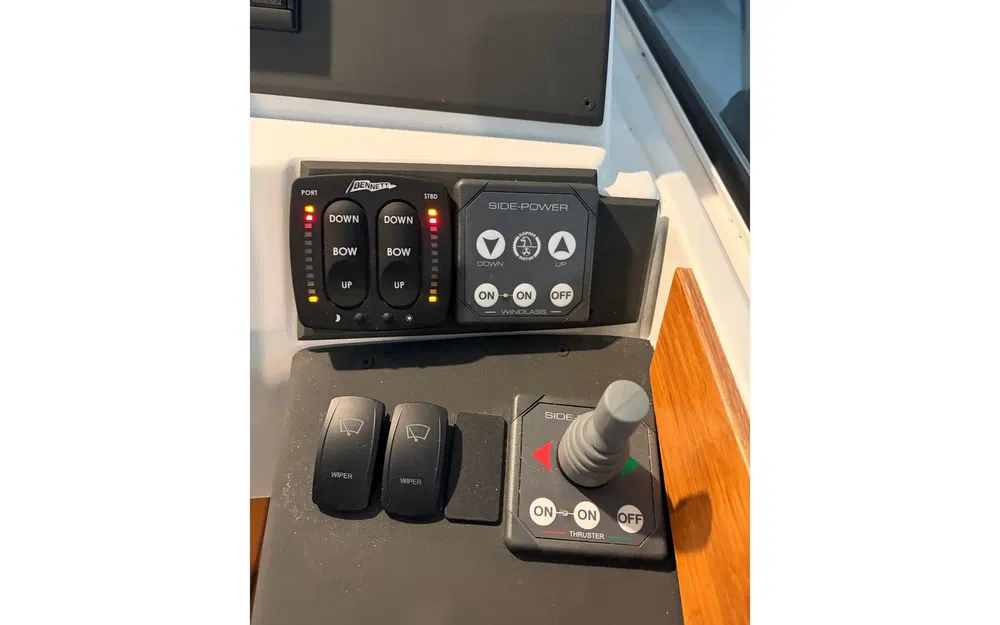 slider 22 Aquador 28 HT