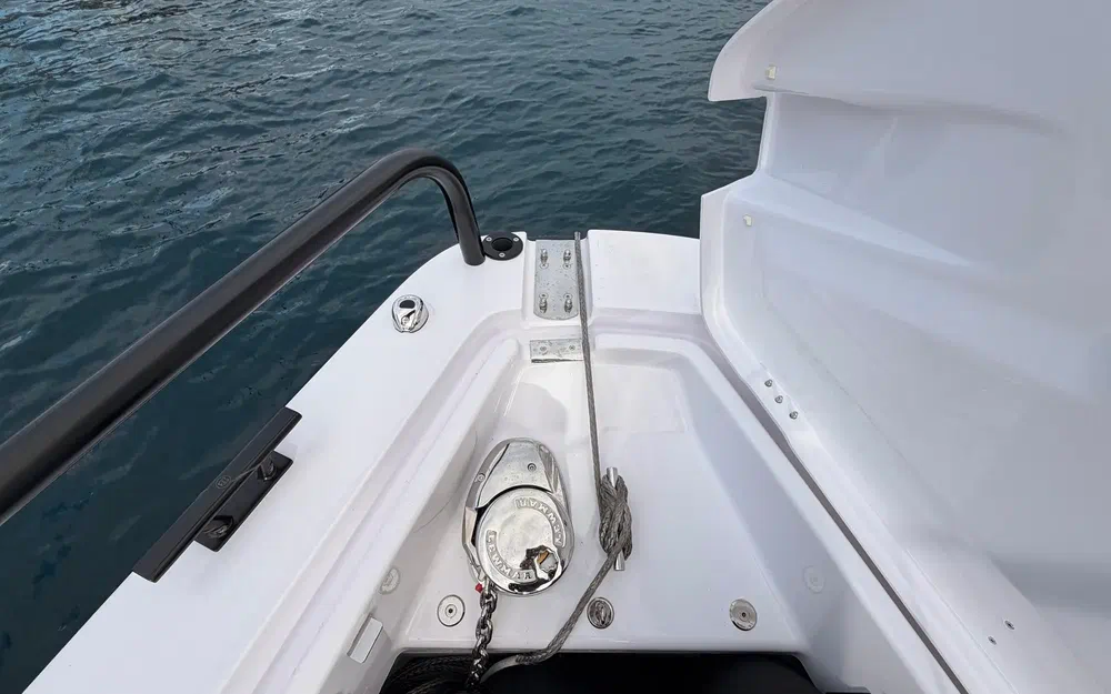 slider 18 Axopar 37 SC