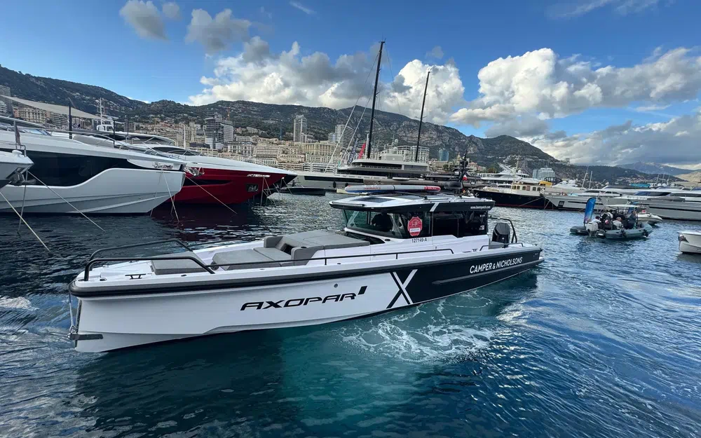 slider 3 Axopar 37 SC