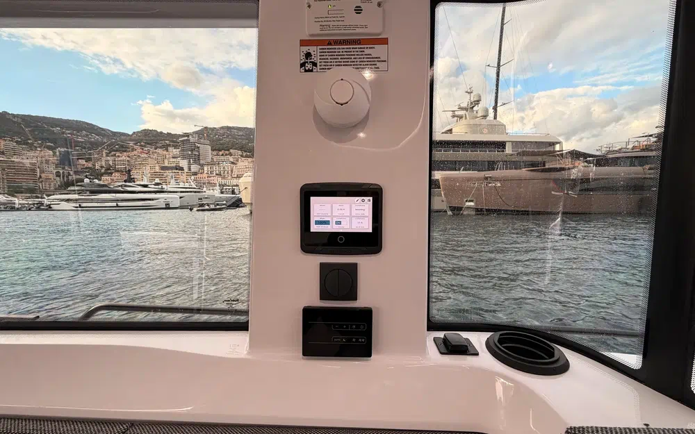 slider 39 Axopar 37 SC