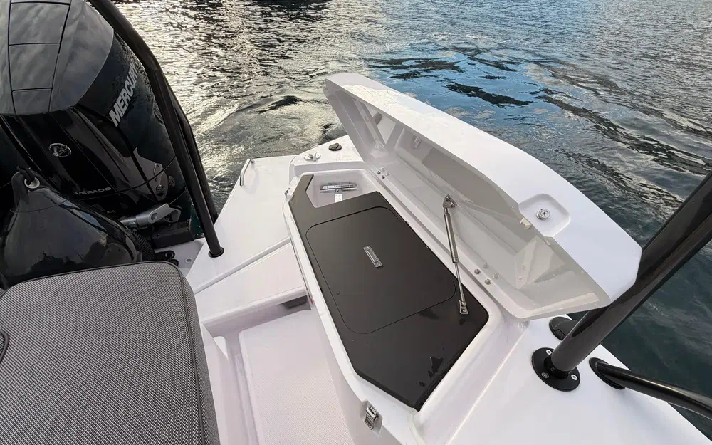 slider 44 Axopar 37 SC