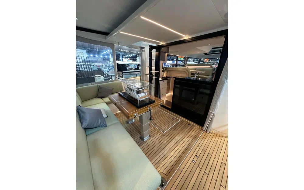 slider 28 Nimbus 495