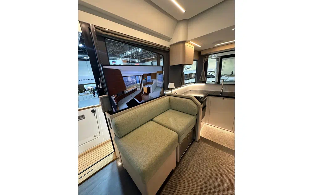 slider 33 Nimbus 495