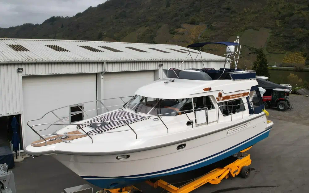 slider 0 Storebro 410 Commander