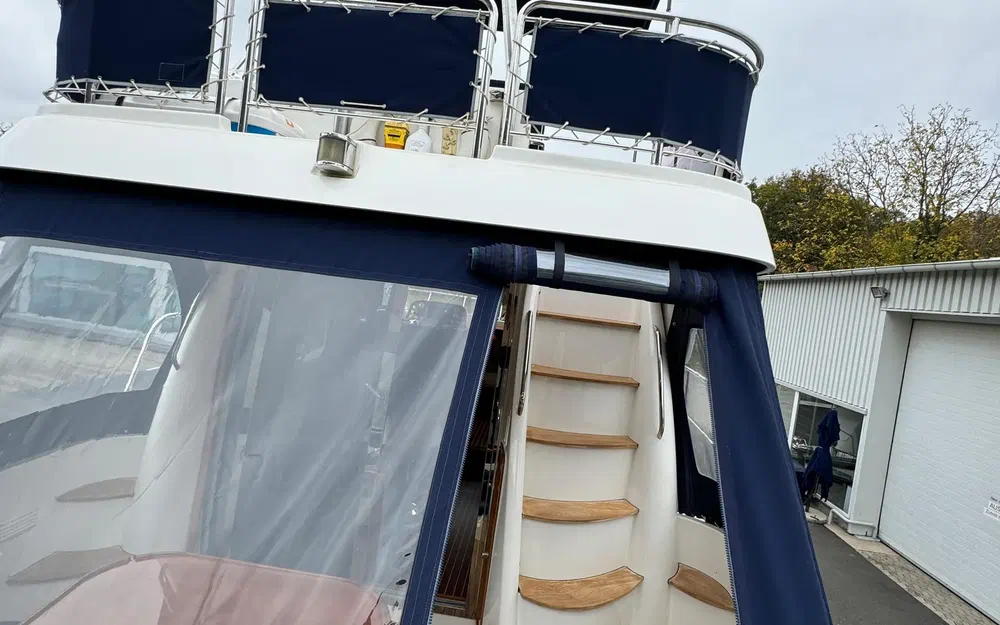 slider 9 Storebro 410 Commander