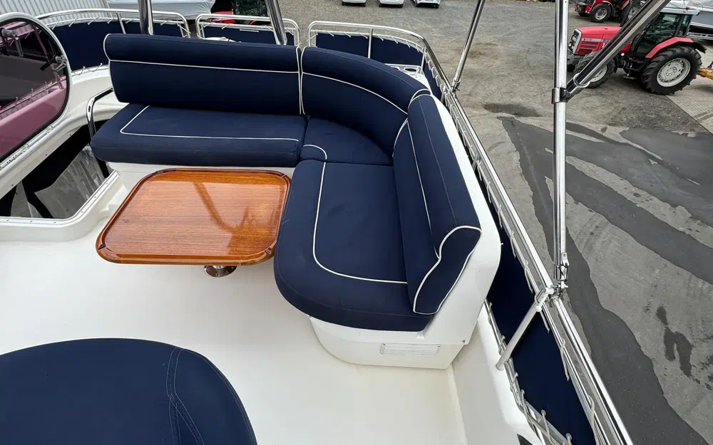 slider 13 Storebro 410 Commander