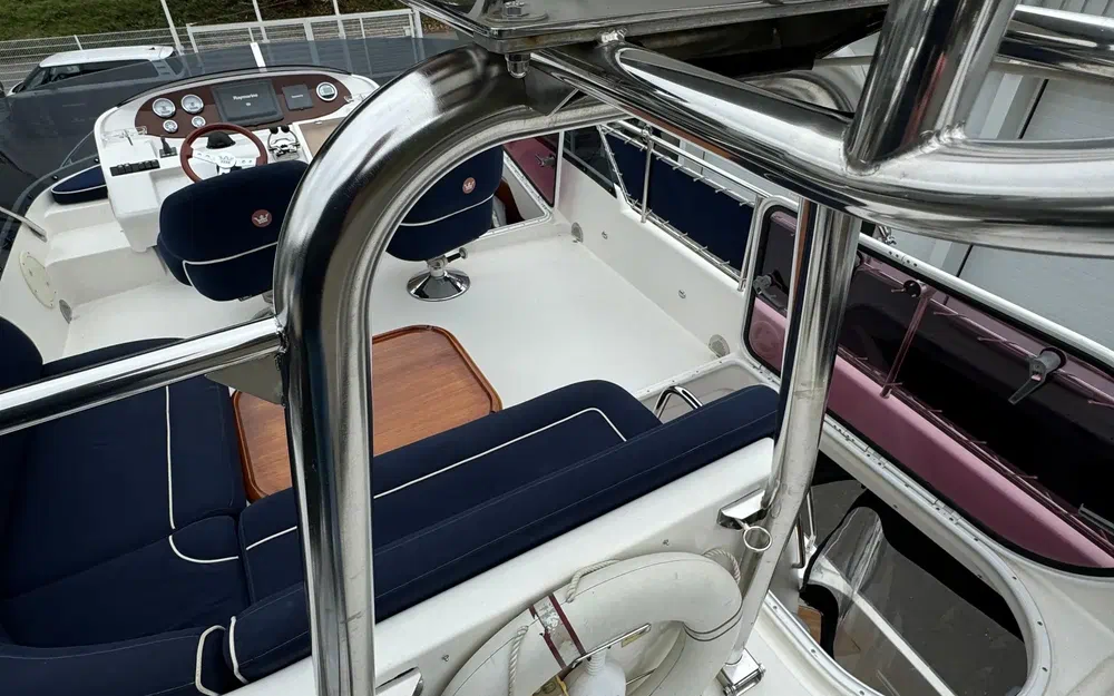 slider 17 Storebro 410 Commander