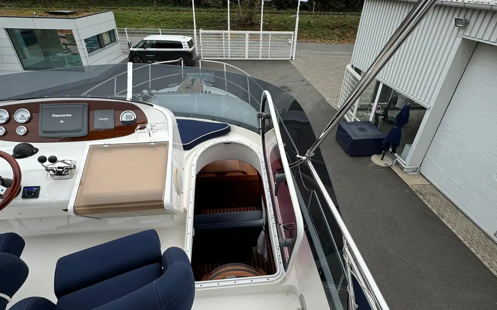 slider 19 Storebro 410 Commander