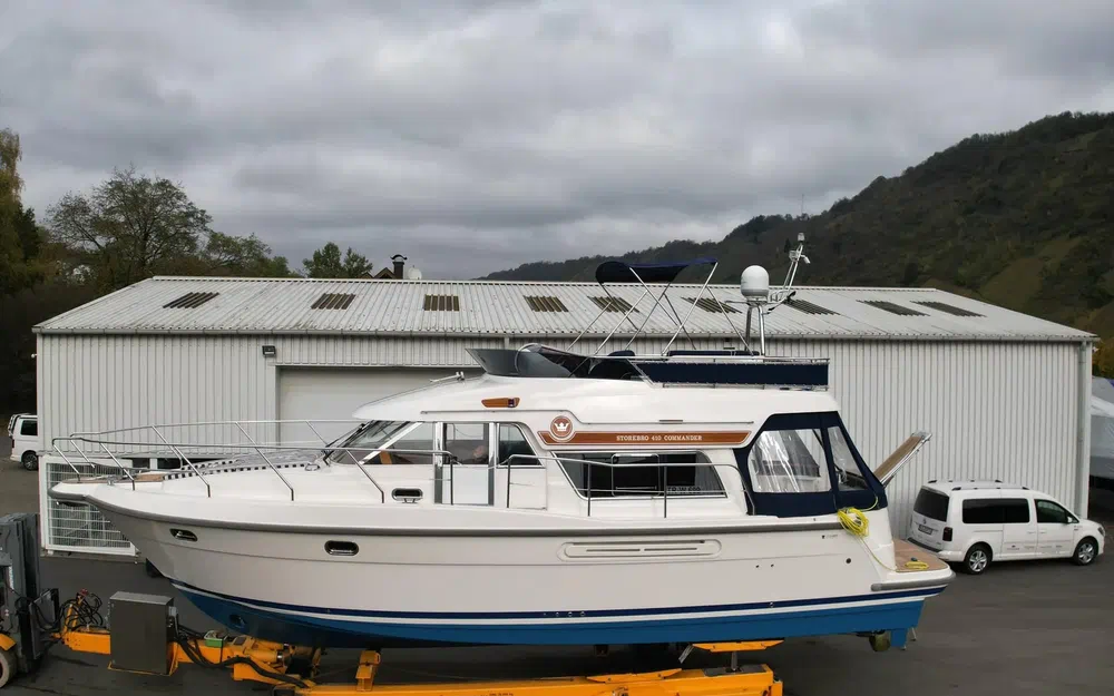 slider 2 Storebro 410 Commander