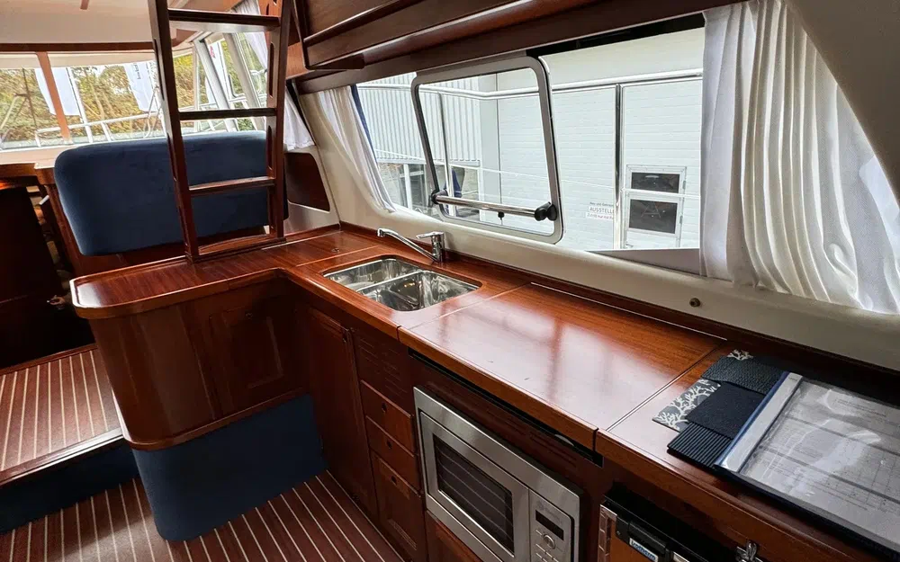 slider 33 Storebro 410 Commander