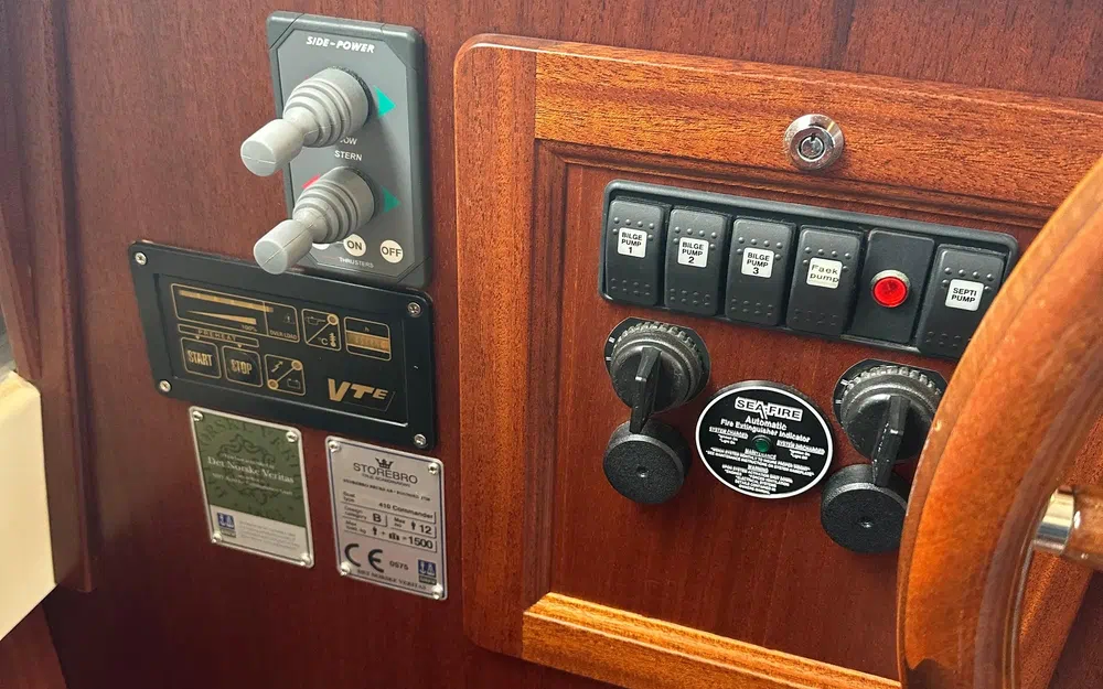 slider 54 Storebro 410 Commander