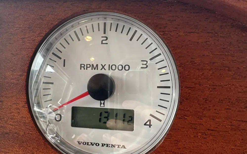 slider 63 Storebro 410 Commander