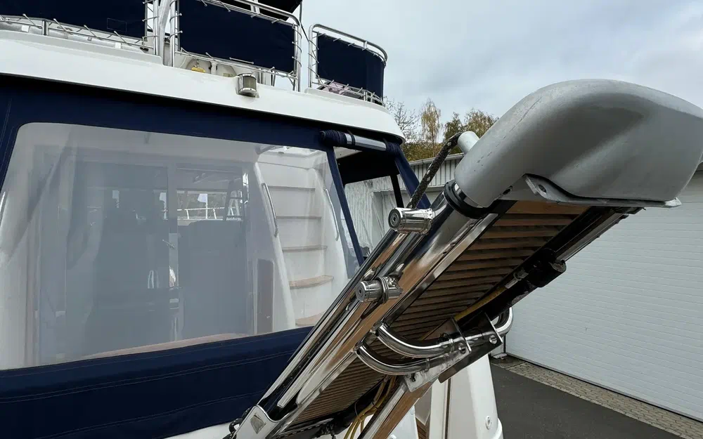 slider 8 Storebro 410 Commander