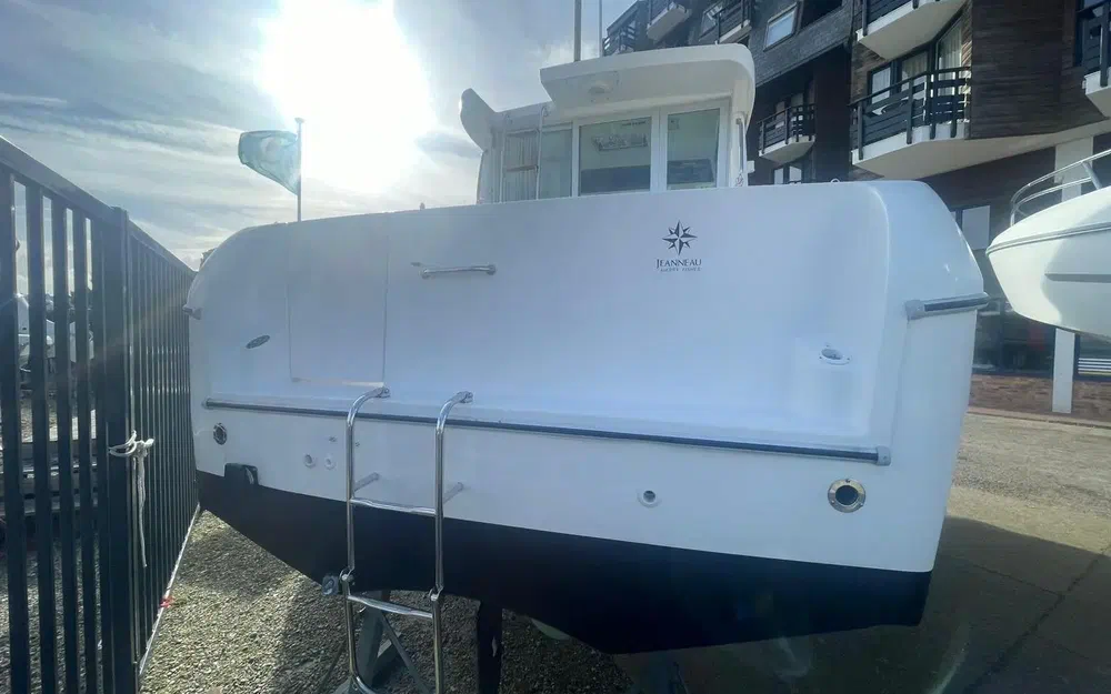 slider 1 Jeanneau Merry Fisher 750