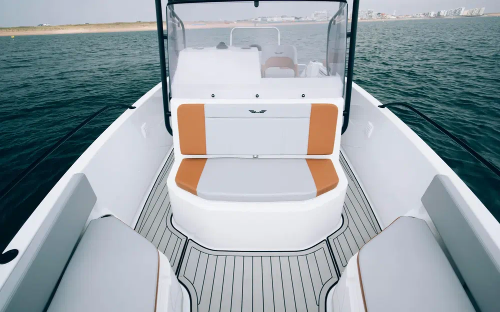 slider 9 Beneteau Flyer 7 SPACEdeck