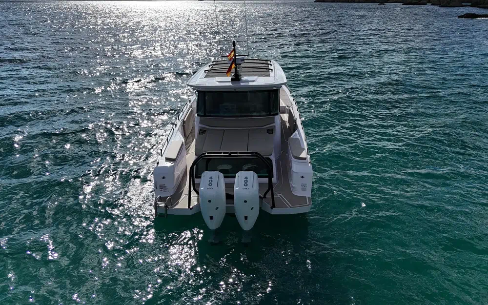 slider 1 Axopar 45 Cross Cabin - Aft Cabin