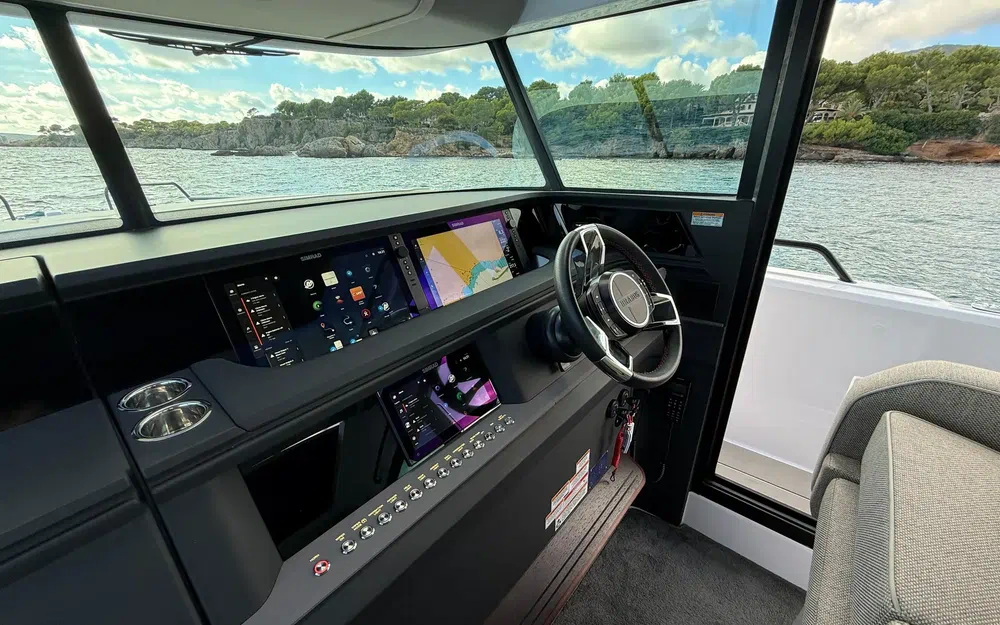 slider 20 Axopar 45 Cross Cabin - Aft Cabin