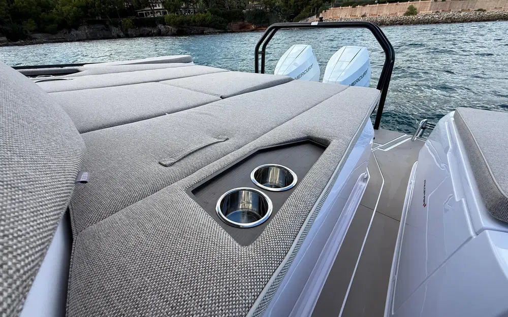 slider 25 Axopar 45 Cross Cabin - Aft Cabin