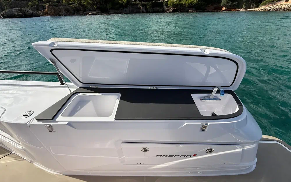slider 26 Axopar 45 Cross Cabin - Aft Cabin