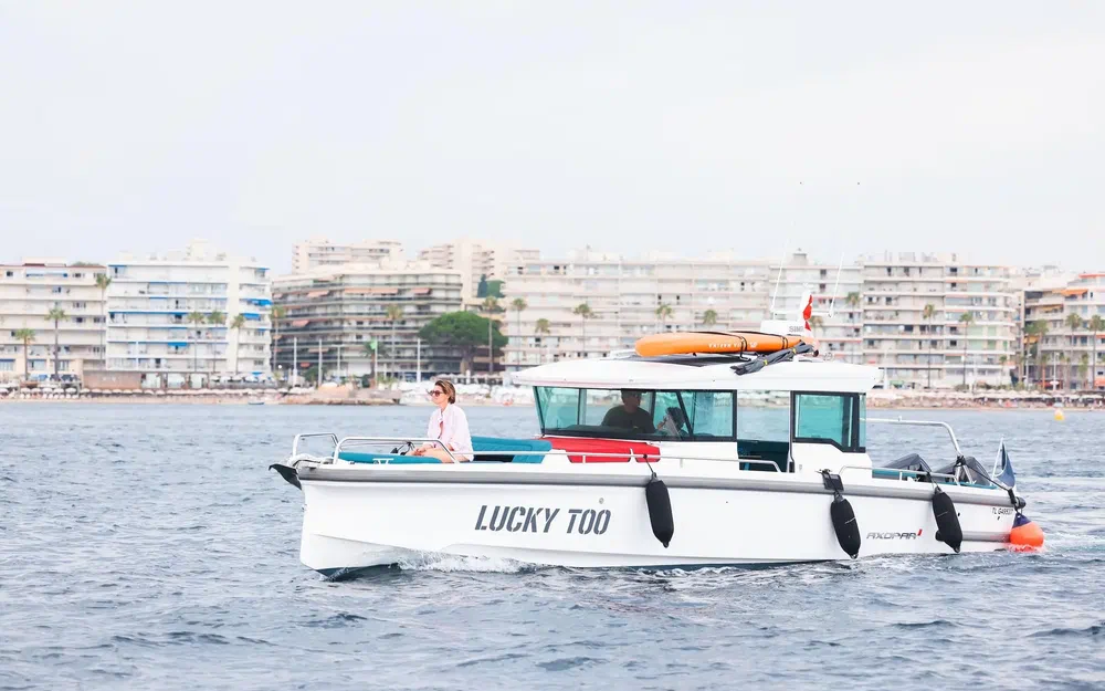 slider 0 Axopar 37 SC